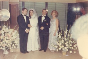 19 Mariage Madeleine RACIMOR 1968 époux et parents